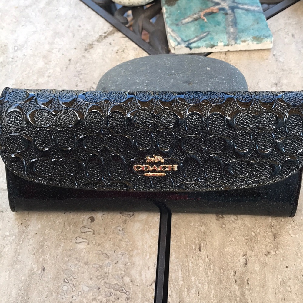 Coach Embossed Leather Wallet ❤️🌹❤️🌹 - Picture 2 of 8